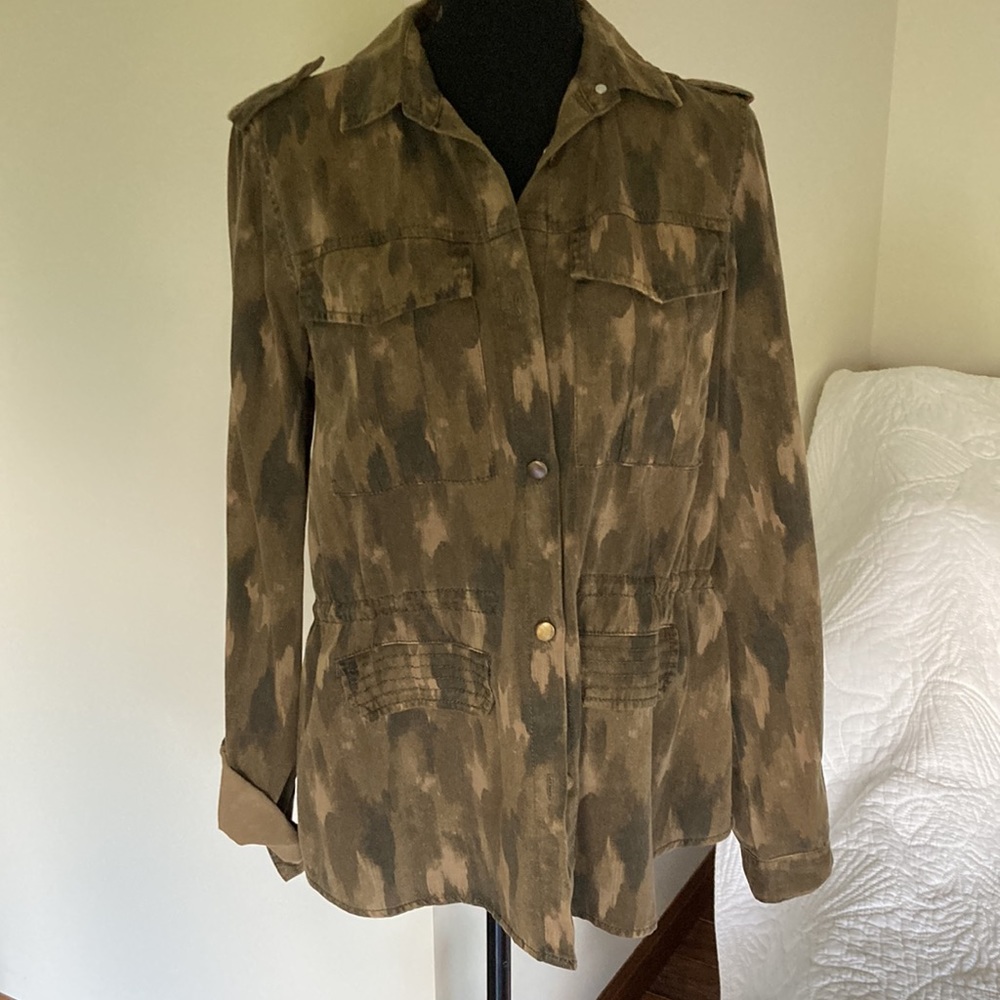 White Crow cotton camo button down shirt